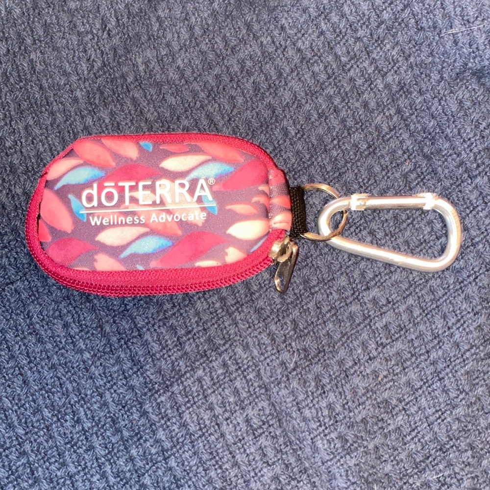 NWT dōTERRA Keychain Oil Carrier